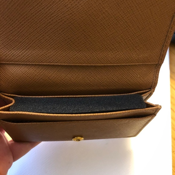 Prada Wallet - Picture 6 of 8